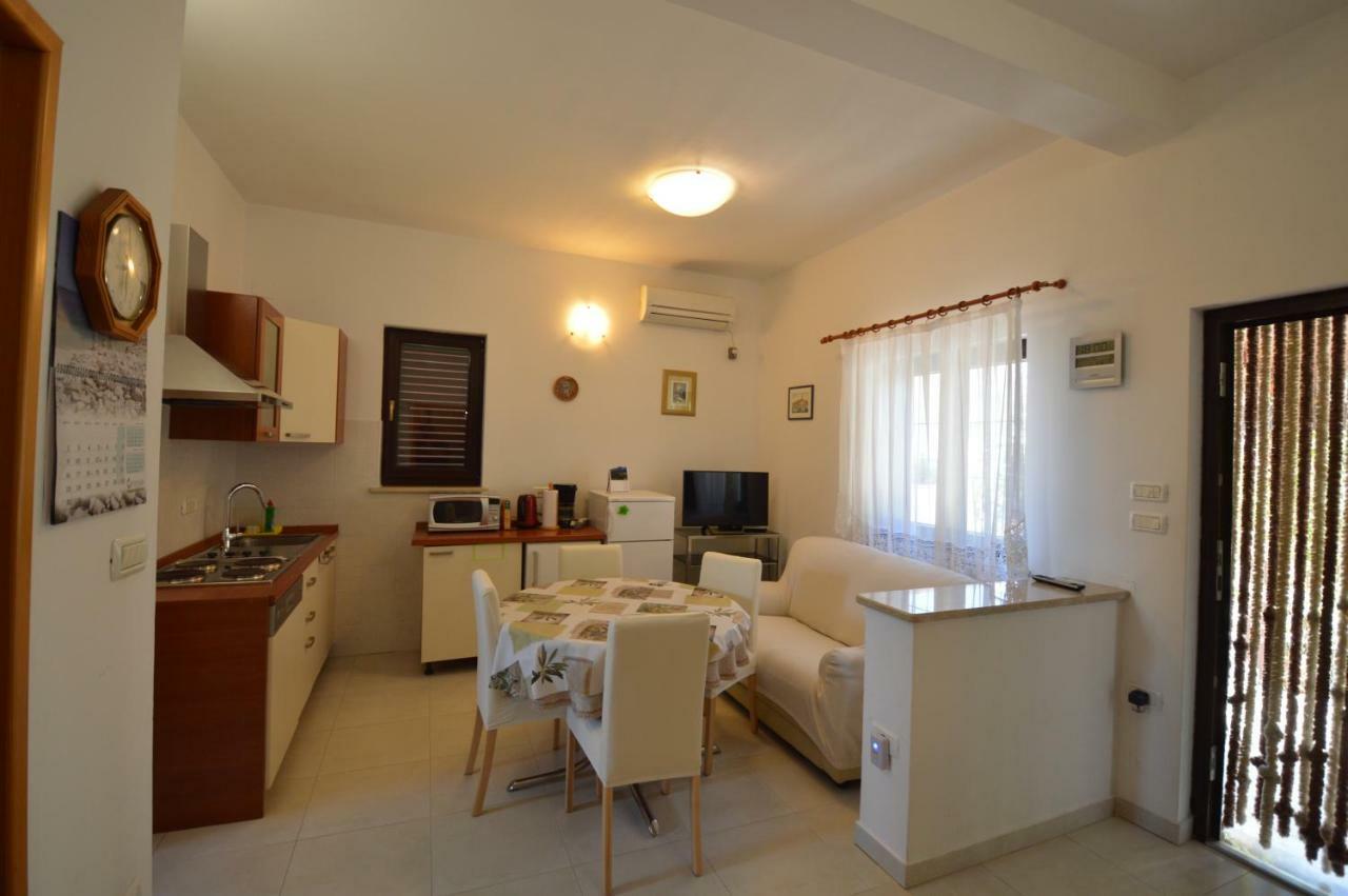 Apartment "Monte" Pula Bagian luar foto