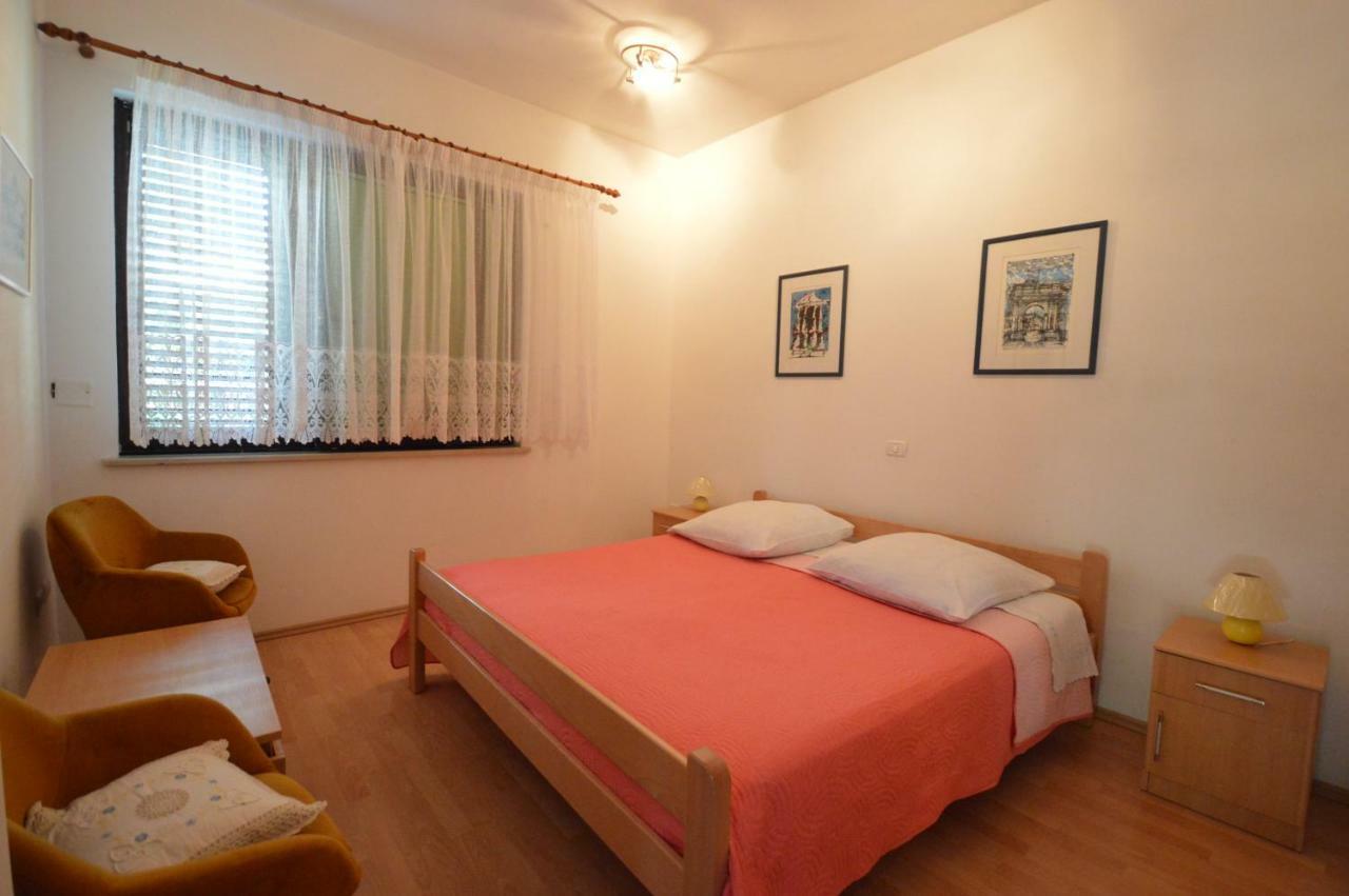 Apartment "Monte" Pula Bagian luar foto